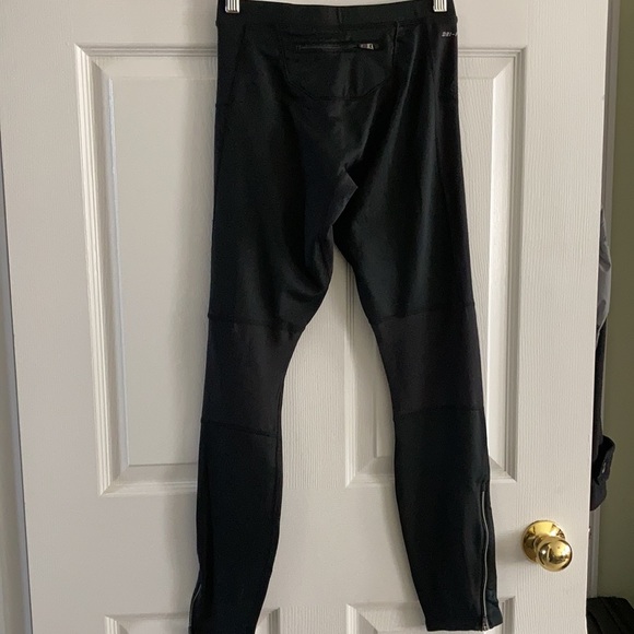 Nike Dri-Fit Running Gear - Picture 4 of 11